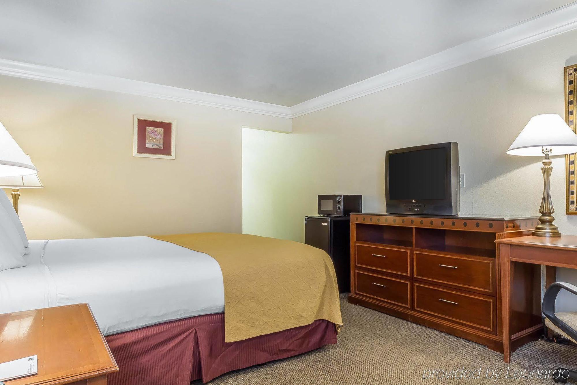 Quality Inn & Suites Vacaville Exterior foto